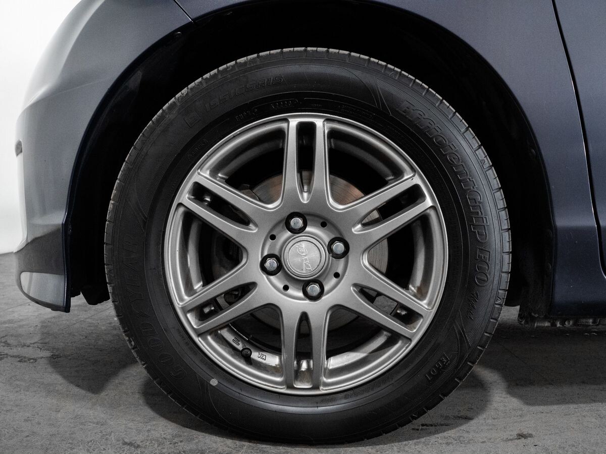 Honda Freed Spike 2015 - фото автомобиля