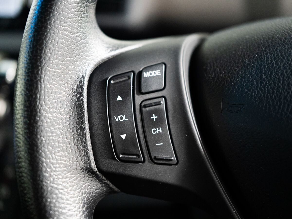 Honda Freed Spike 2015 - фото автомобиля