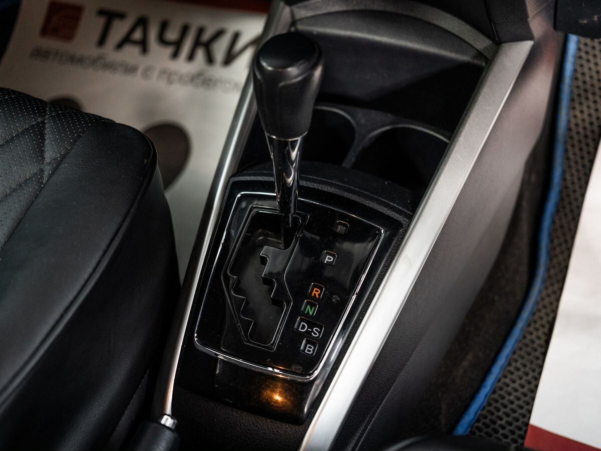 Toyota Corolla Fielder 2019 - фото автомобиля