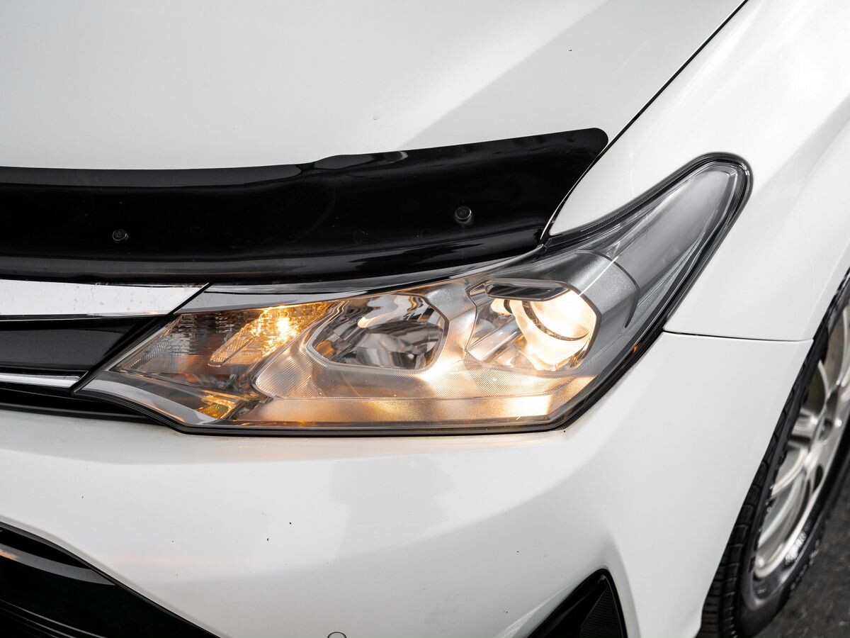 Toyota Corolla Fielder 2019 - фото автомобиля