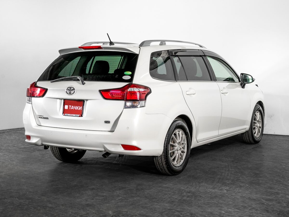 Toyota Corolla Fielder 2019 - фото автомобиля