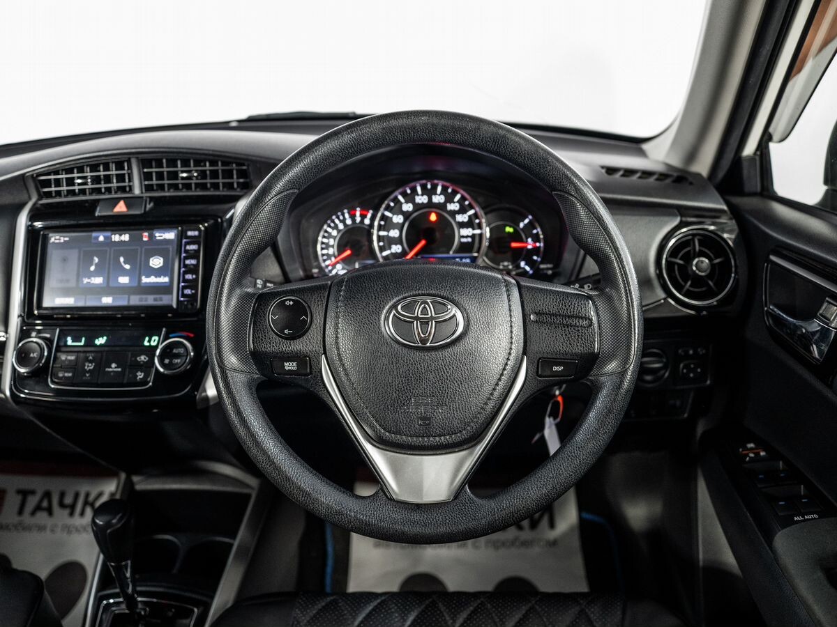 Toyota Corolla Fielder 2019 - фото автомобиля