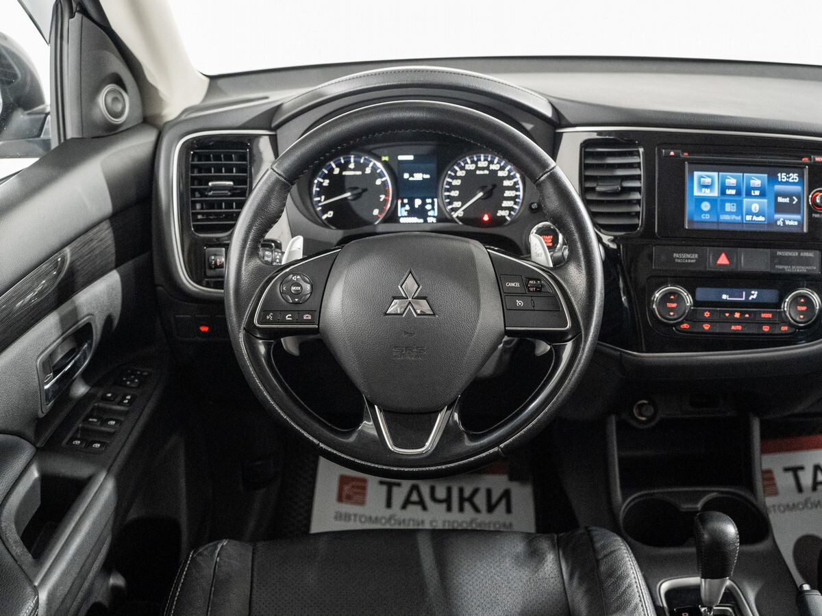 Mitsubishi Outlander 2015 - фото автомобиля