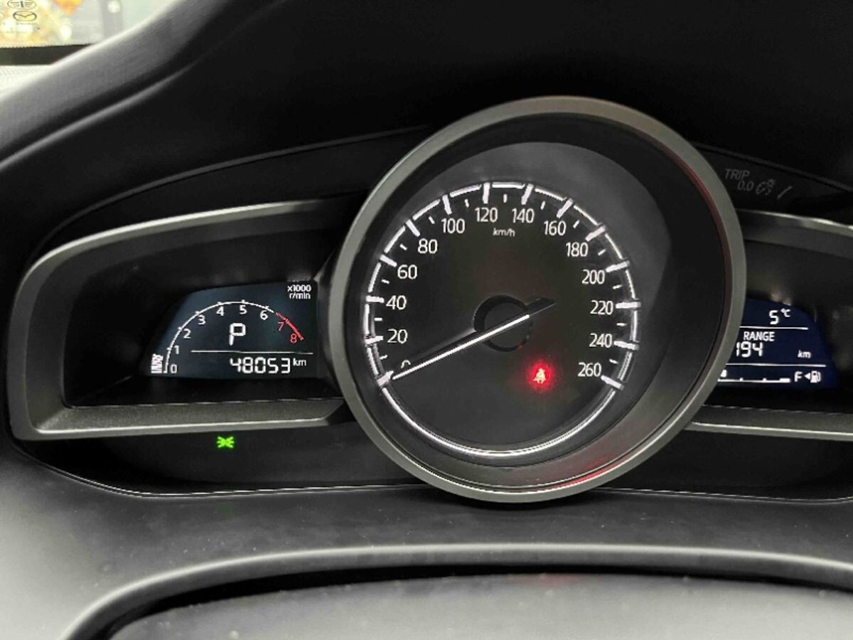 Mazda CX-4 2023 - фото автомобиля