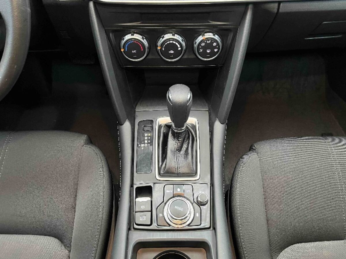 Mazda CX-4 2023 - фото автомобиля