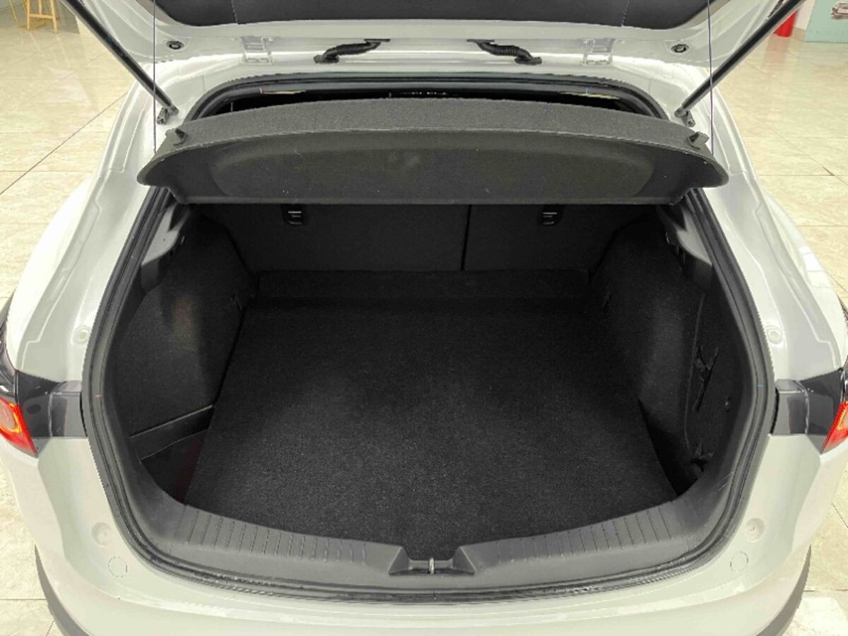 Mazda CX-4 2023 - фото автомобиля