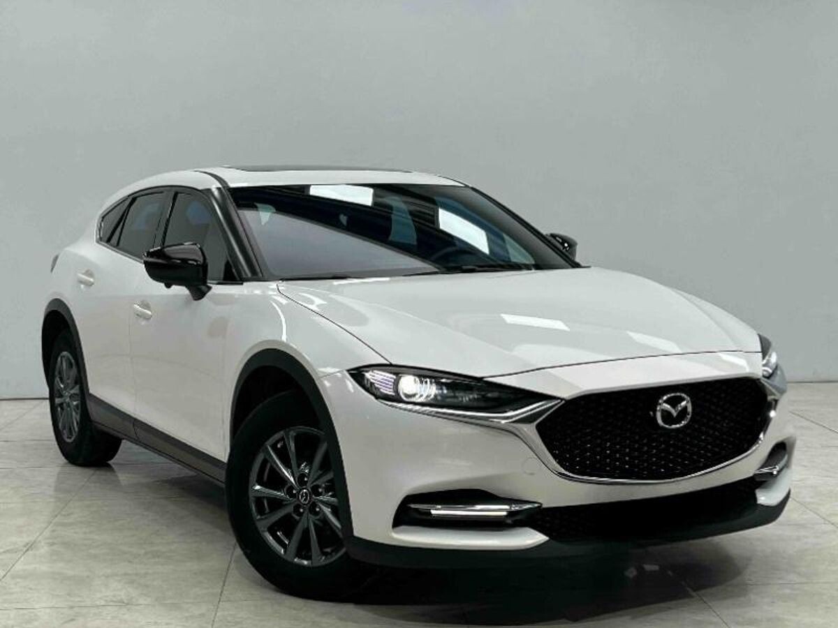 Mazda CX-4 2023 - фото автомобиля
