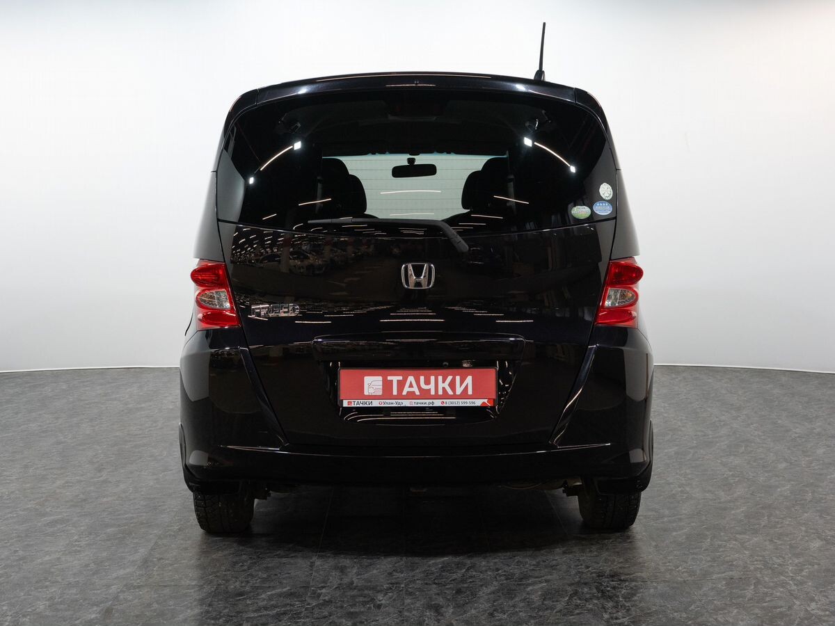 Honda Freed 2010 - фото автомобиля