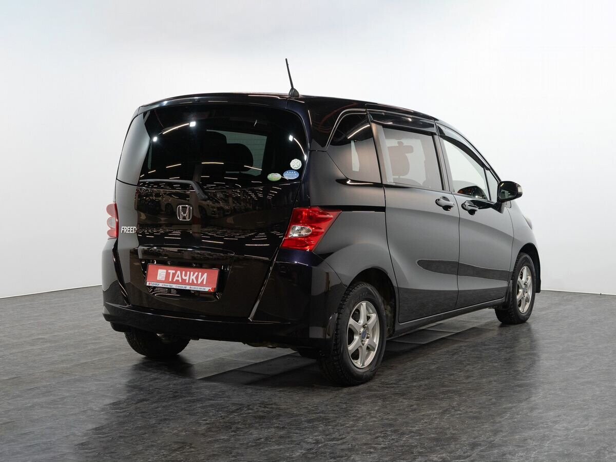 Honda Freed 2010 - фото автомобиля