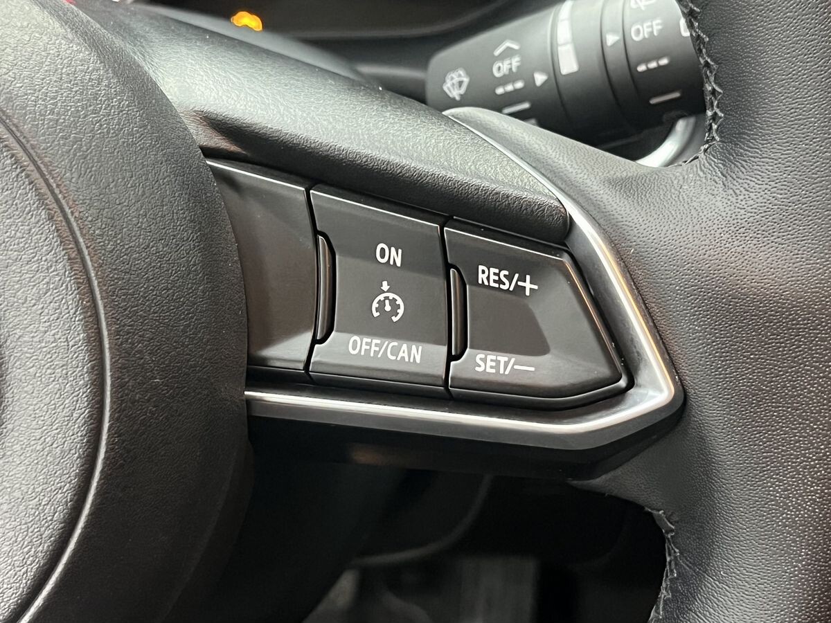 Mazda CX-4 2022 - фото автомобиля