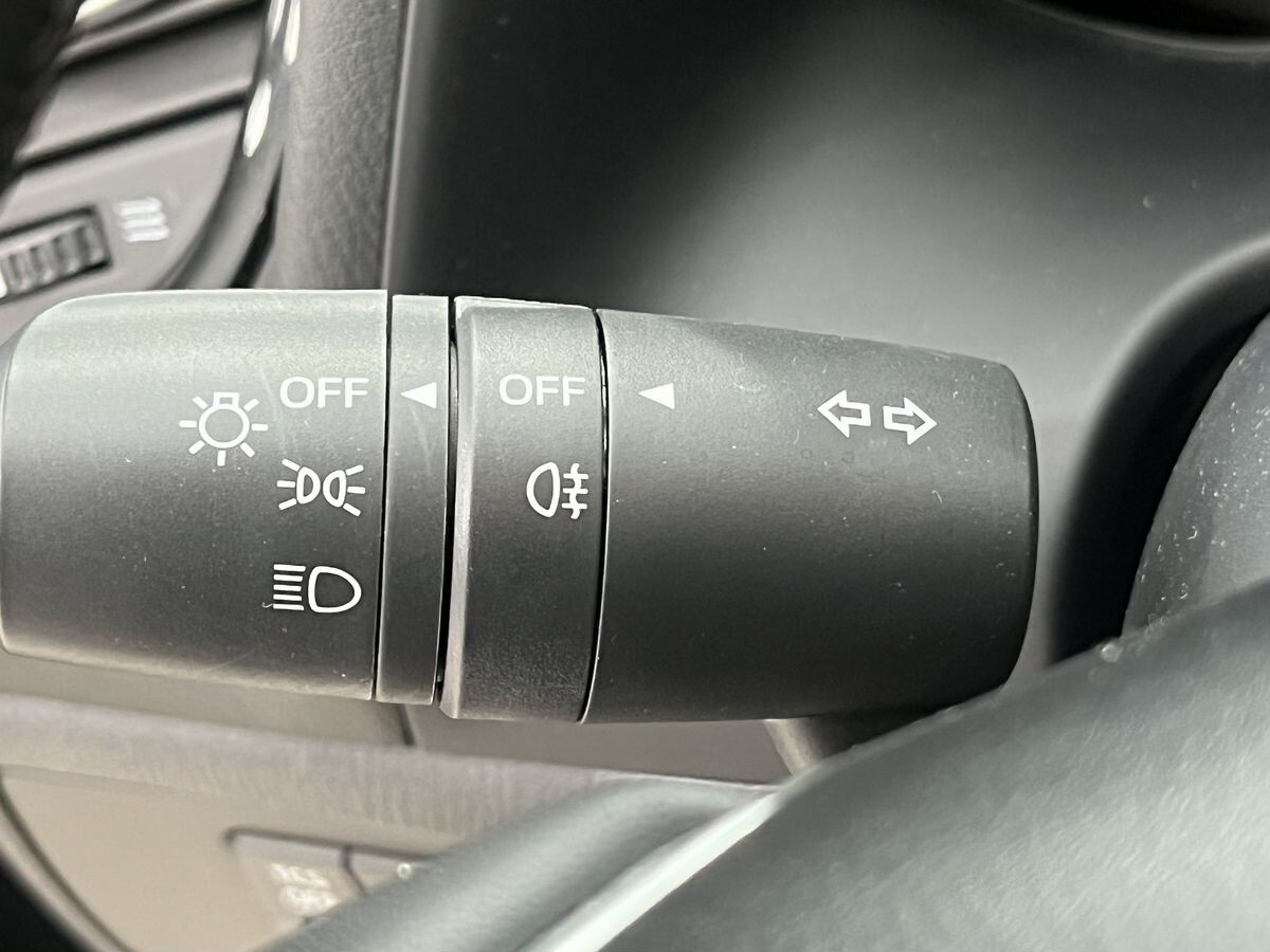 Mazda CX-4 2022 - фото автомобиля
