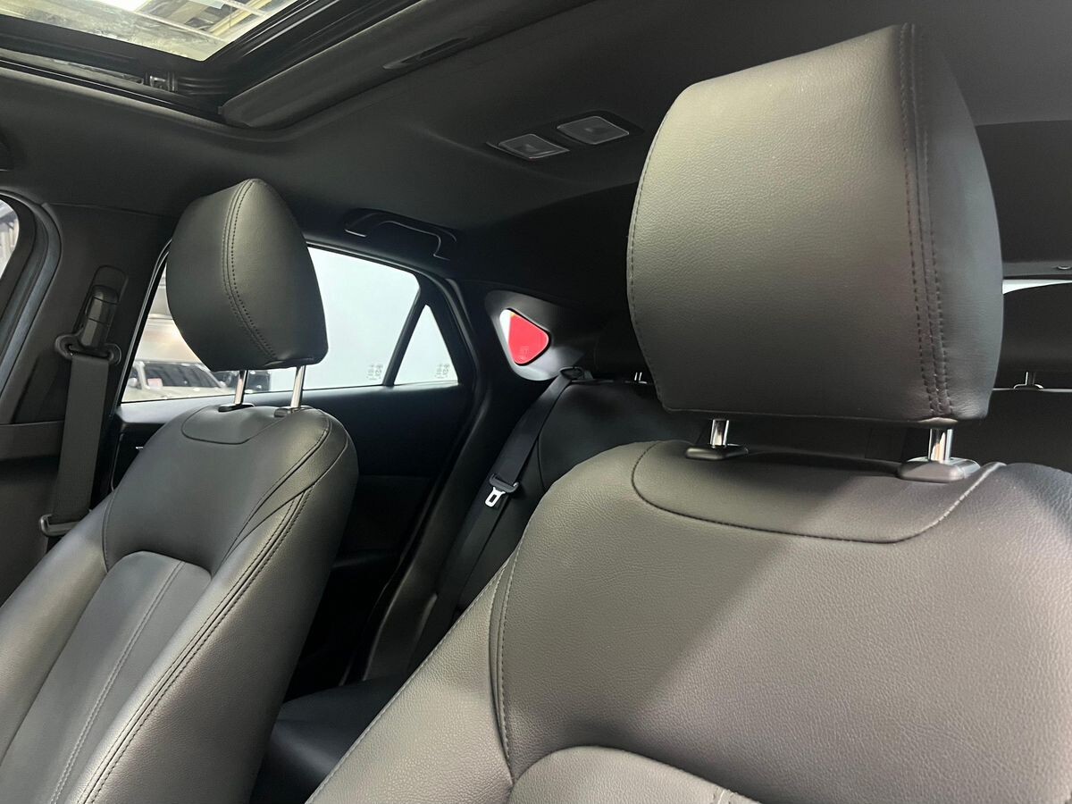 Mazda CX-4 2022 - фото автомобиля