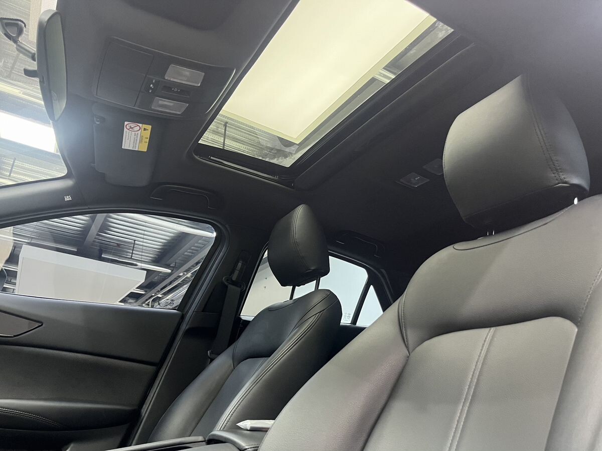 Mazda CX-4 2022 - фото автомобиля