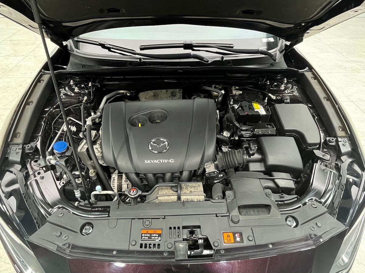 Mazda CX-4 2022 - фото автомобиля