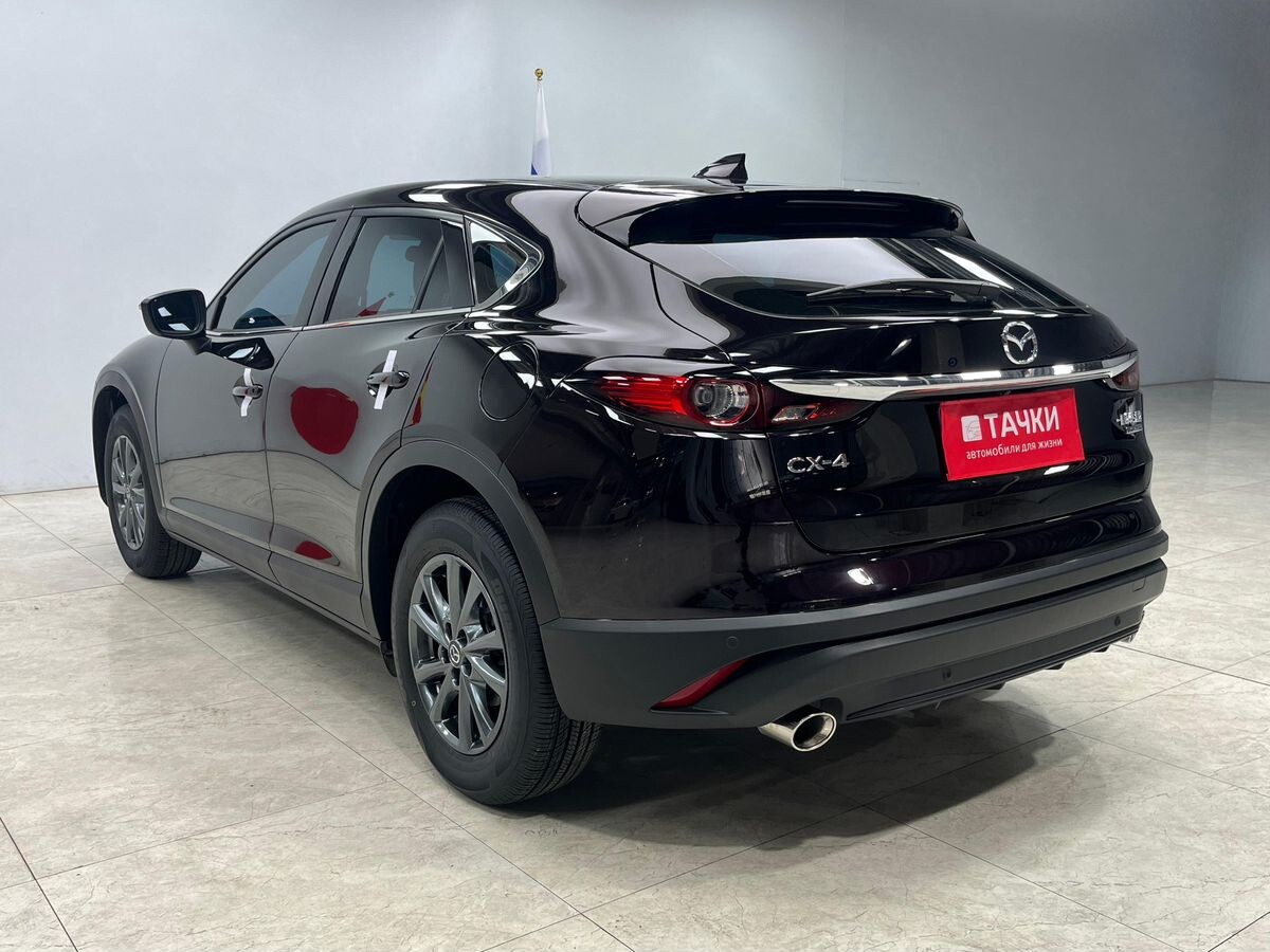 Mazda CX-4 2022 - фото автомобиля