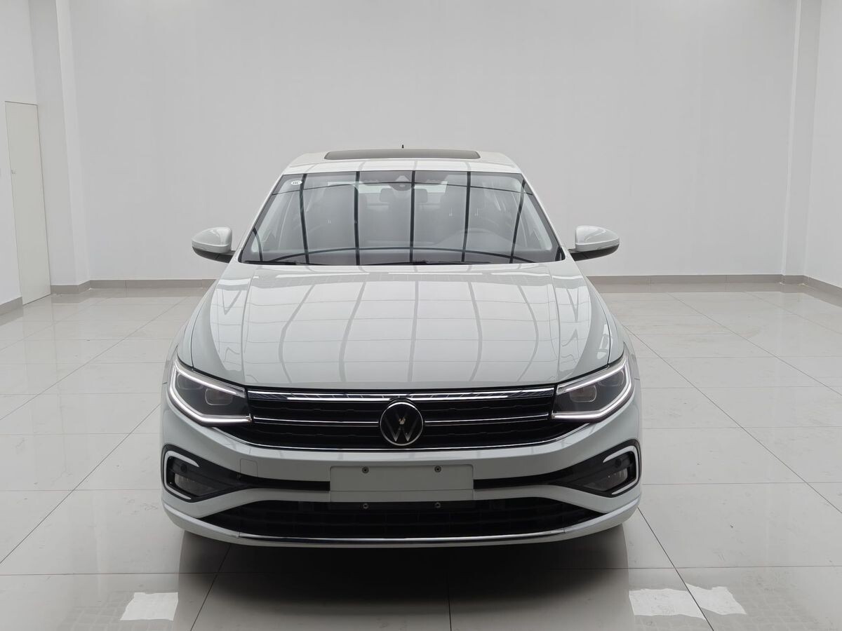 Volkswagen Bora 2022 - фото автомобиля
