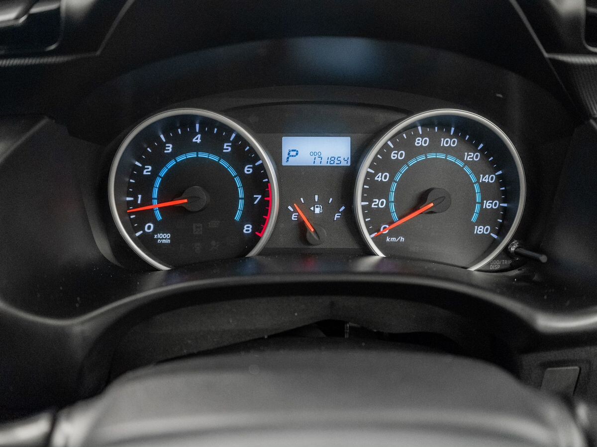 Toyota Wish 2010 - фото автомобиля