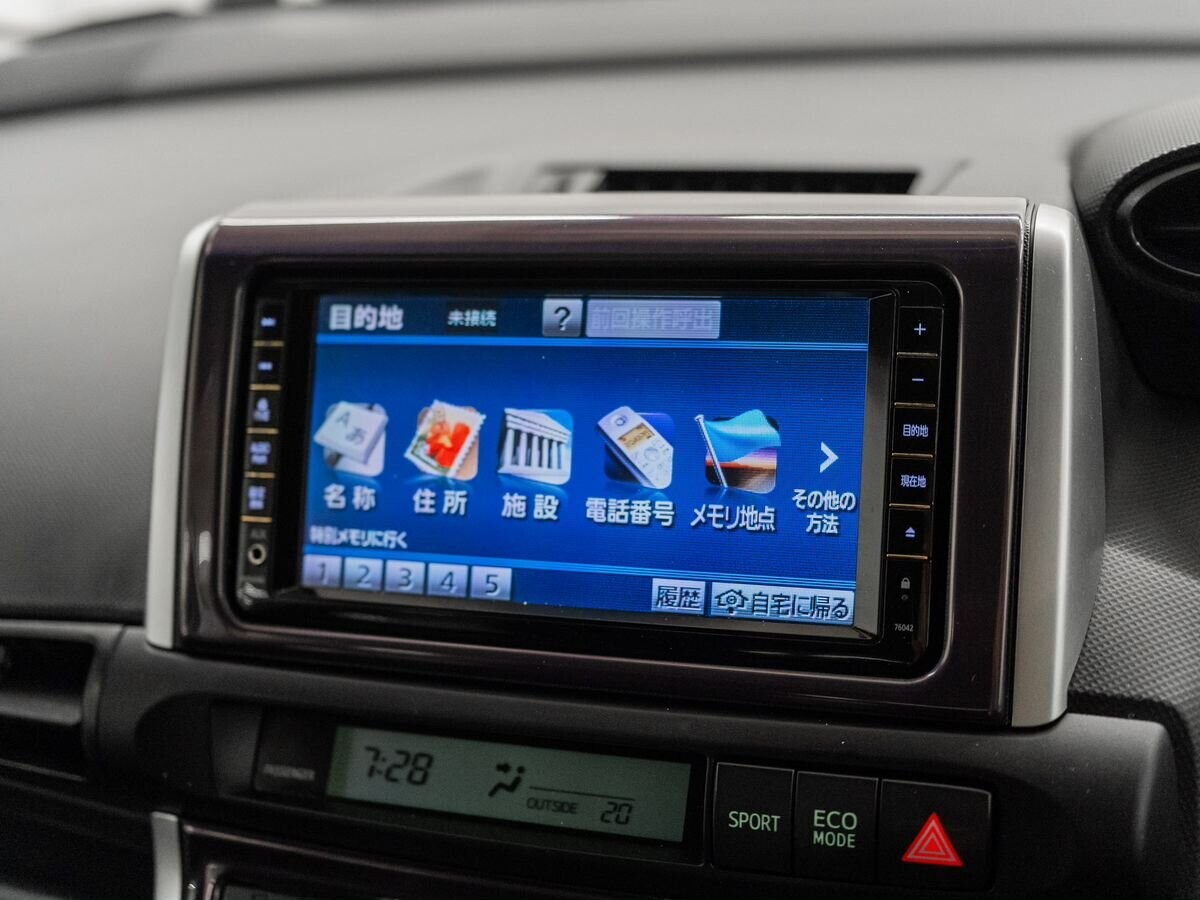 Toyota Wish 2010 - фото автомобиля