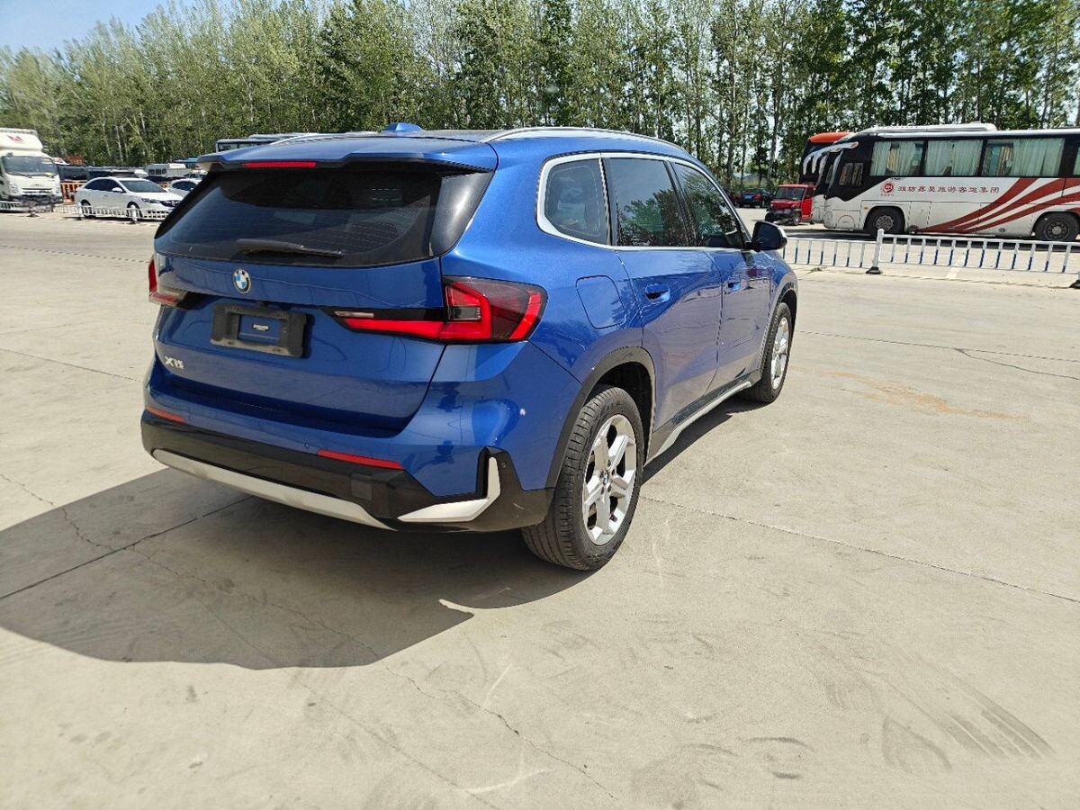 BMW X1 2023 - фото автомобиля