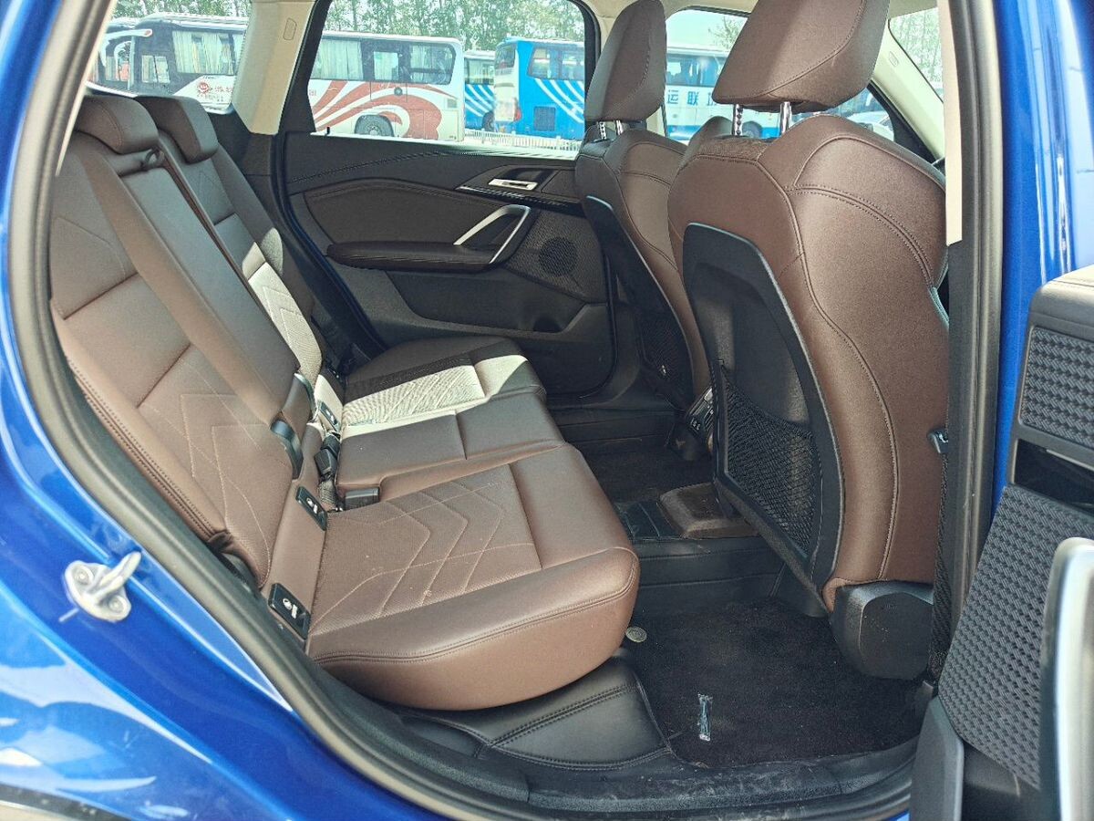 BMW X1 2023 - фото автомобиля