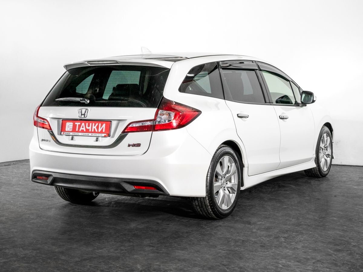 Honda Jade 2017 - фото автомобиля