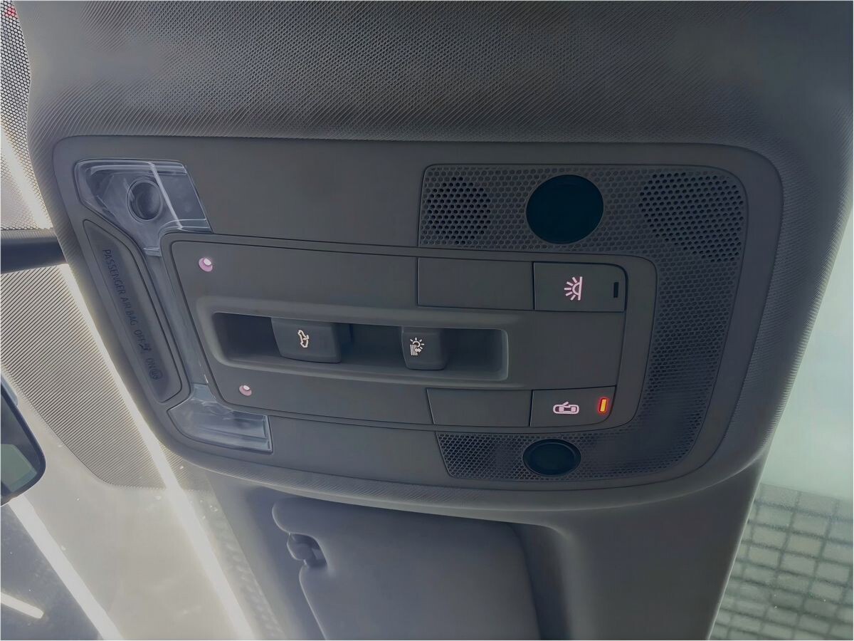 Audi Q3 2022 - фото автомобиля