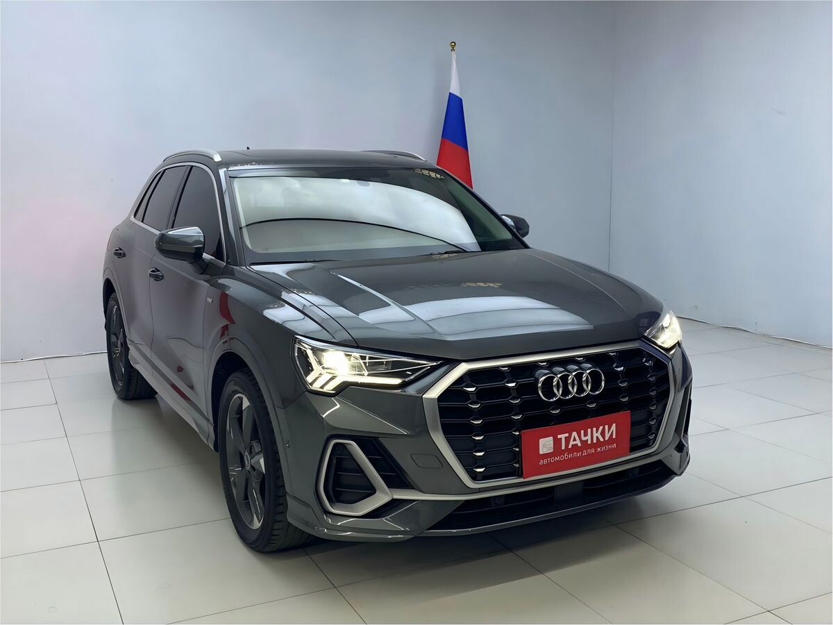 Audi Q3 2022 - фото автомобиля