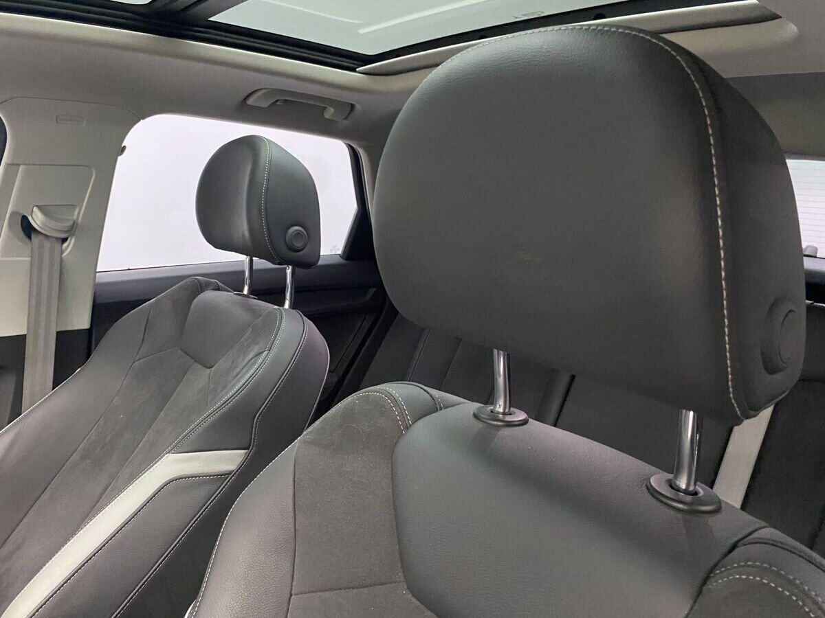 Audi Q3 2022 - фото автомобиля