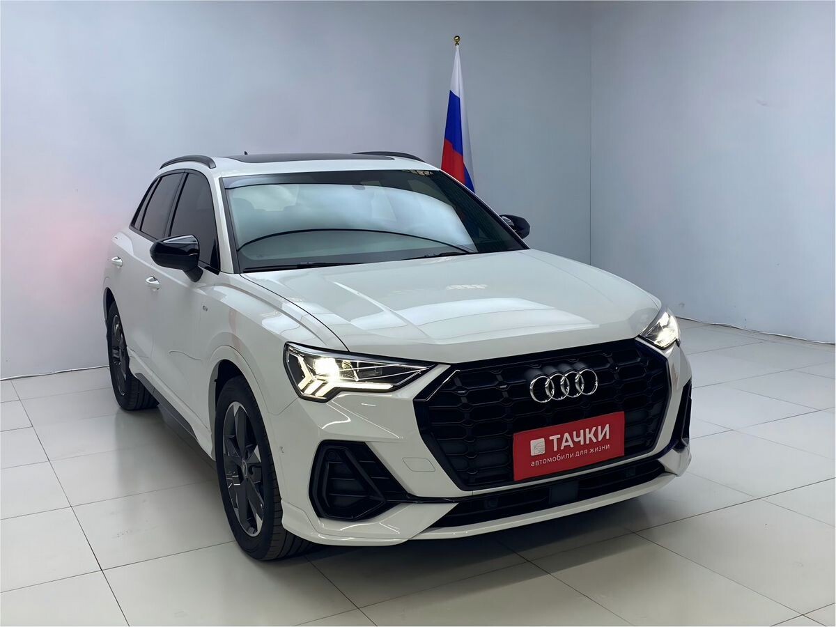 Audi Q3 2022 - фото автомобиля