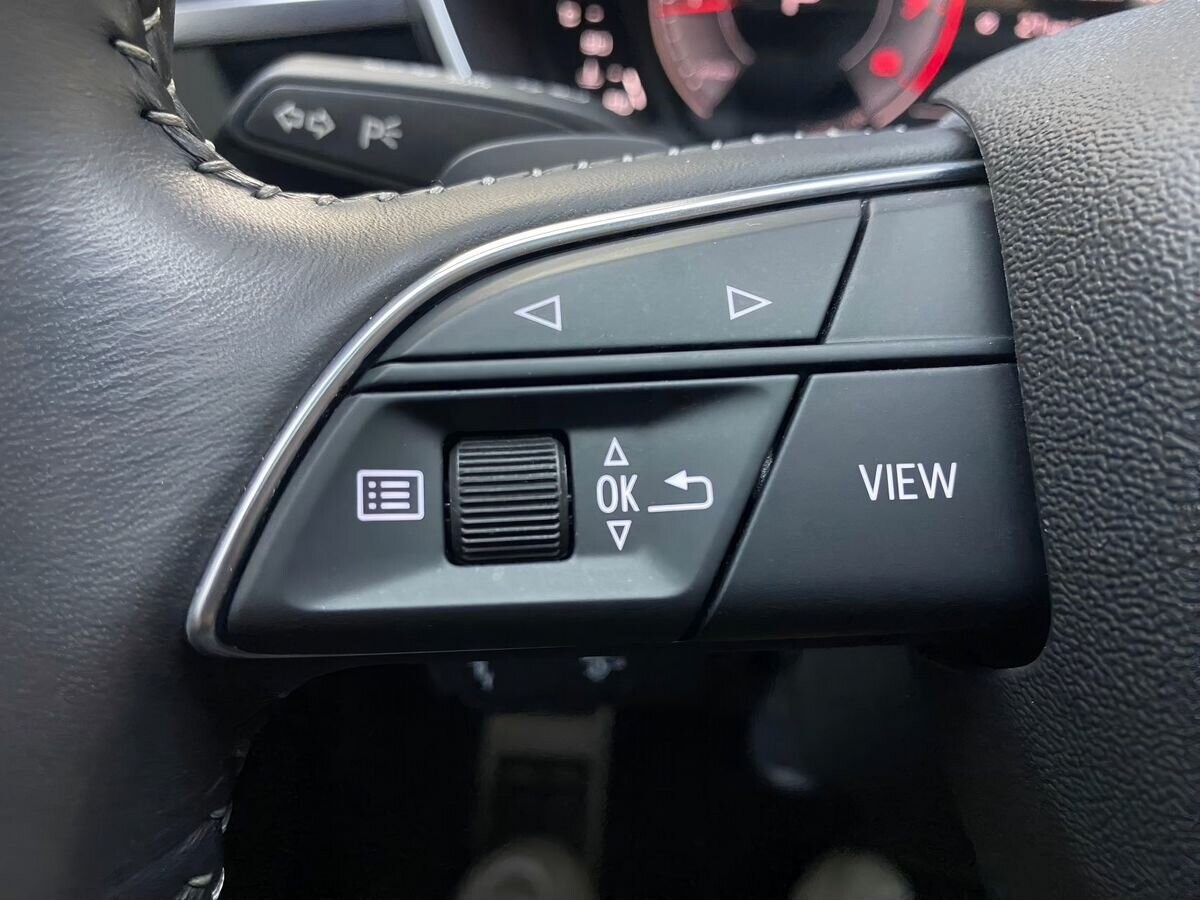 Audi Q3 2022 - фото автомобиля