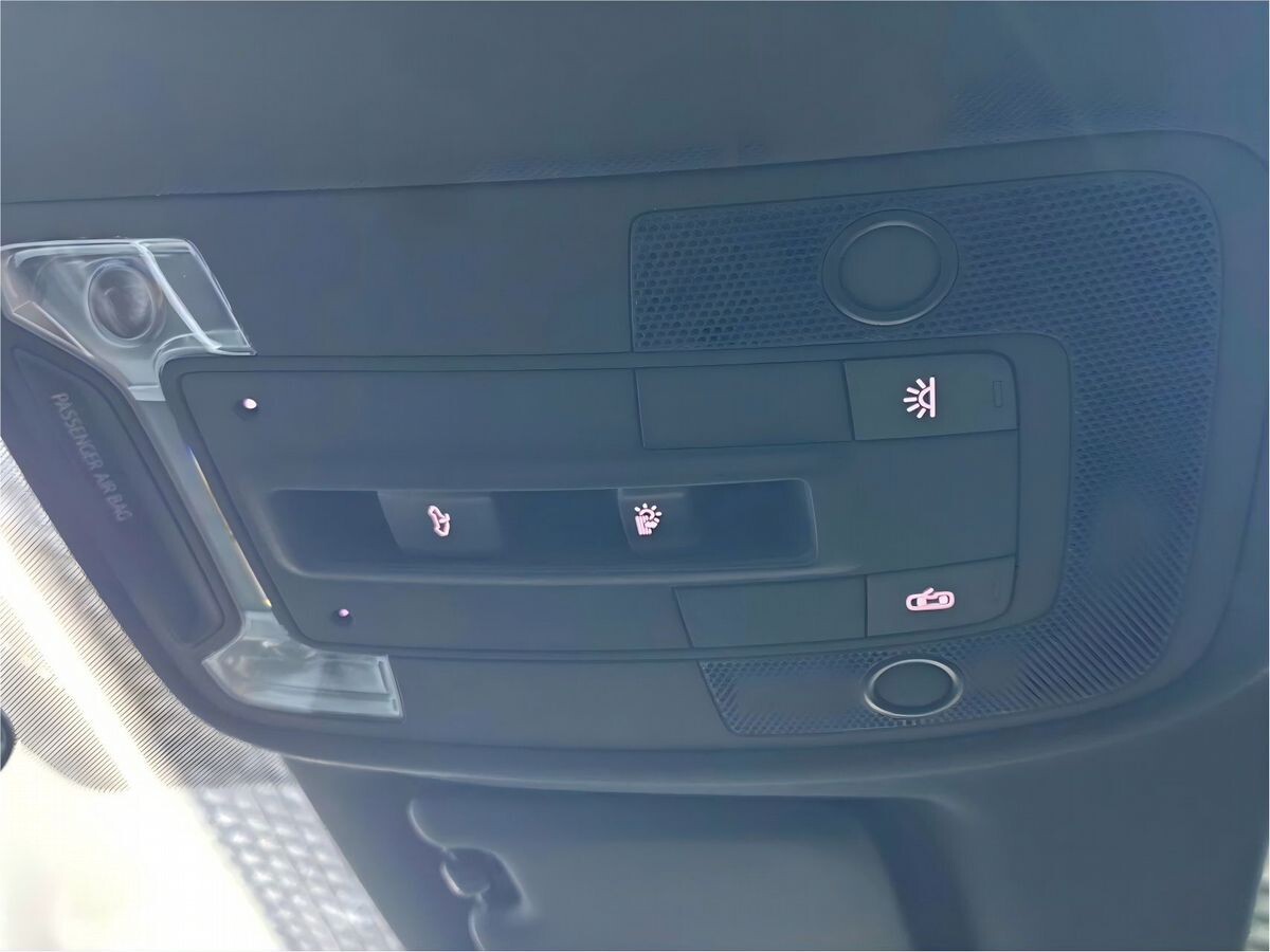 Audi Q3 2022 - фото автомобиля