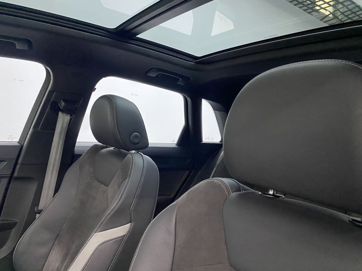 Audi Q3 2022 - фото автомобиля
