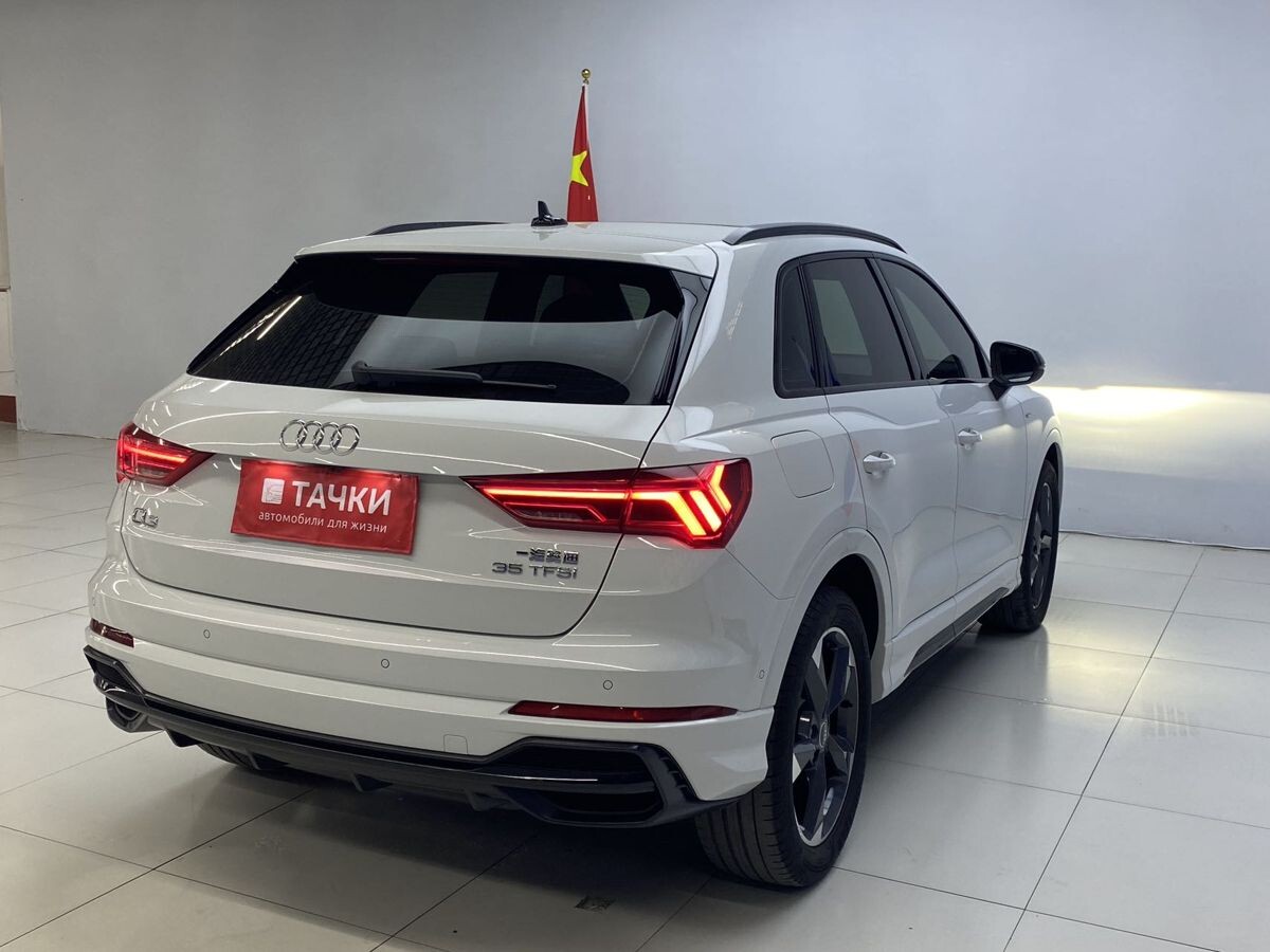 Audi Q3 2022 - фото автомобиля