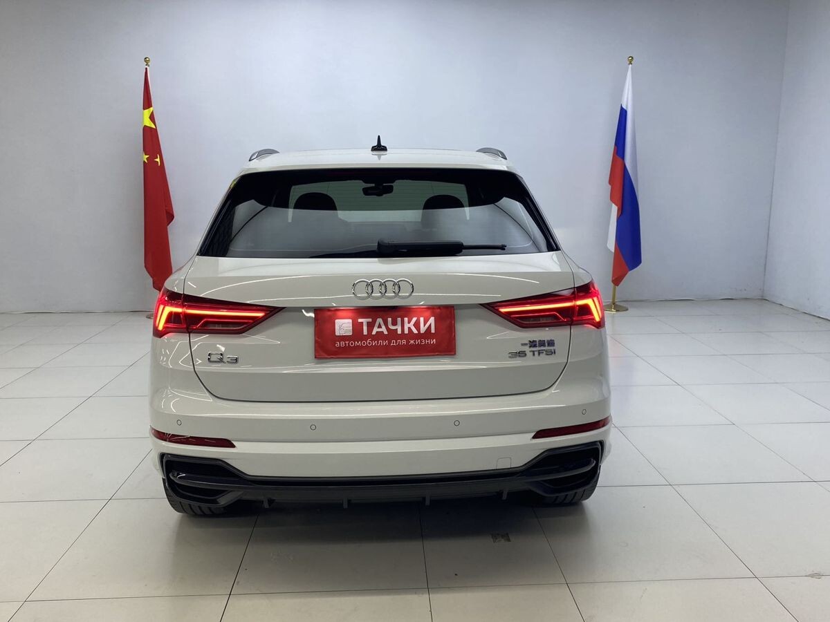 Audi Q3 2022 - фото автомобиля