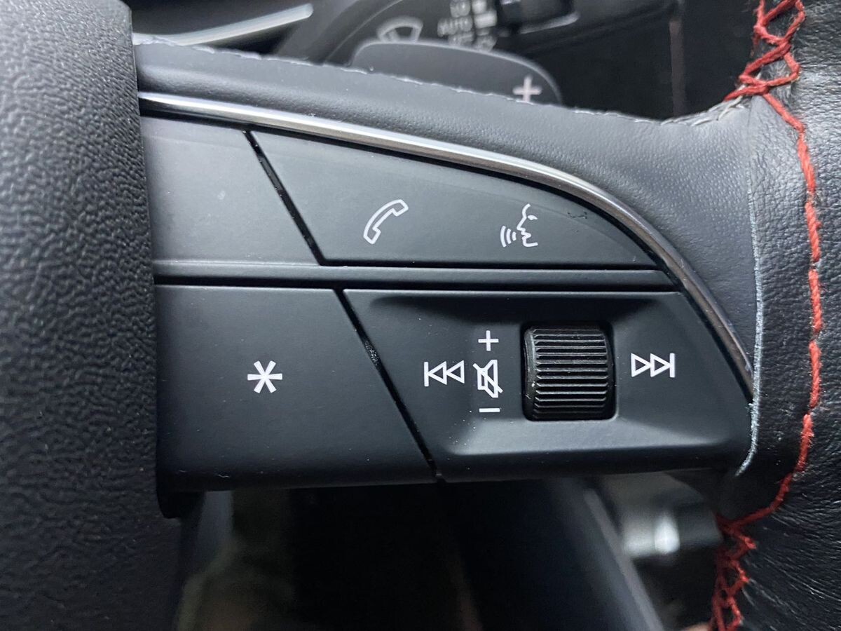 Audi Q3 2022 - фото автомобиля