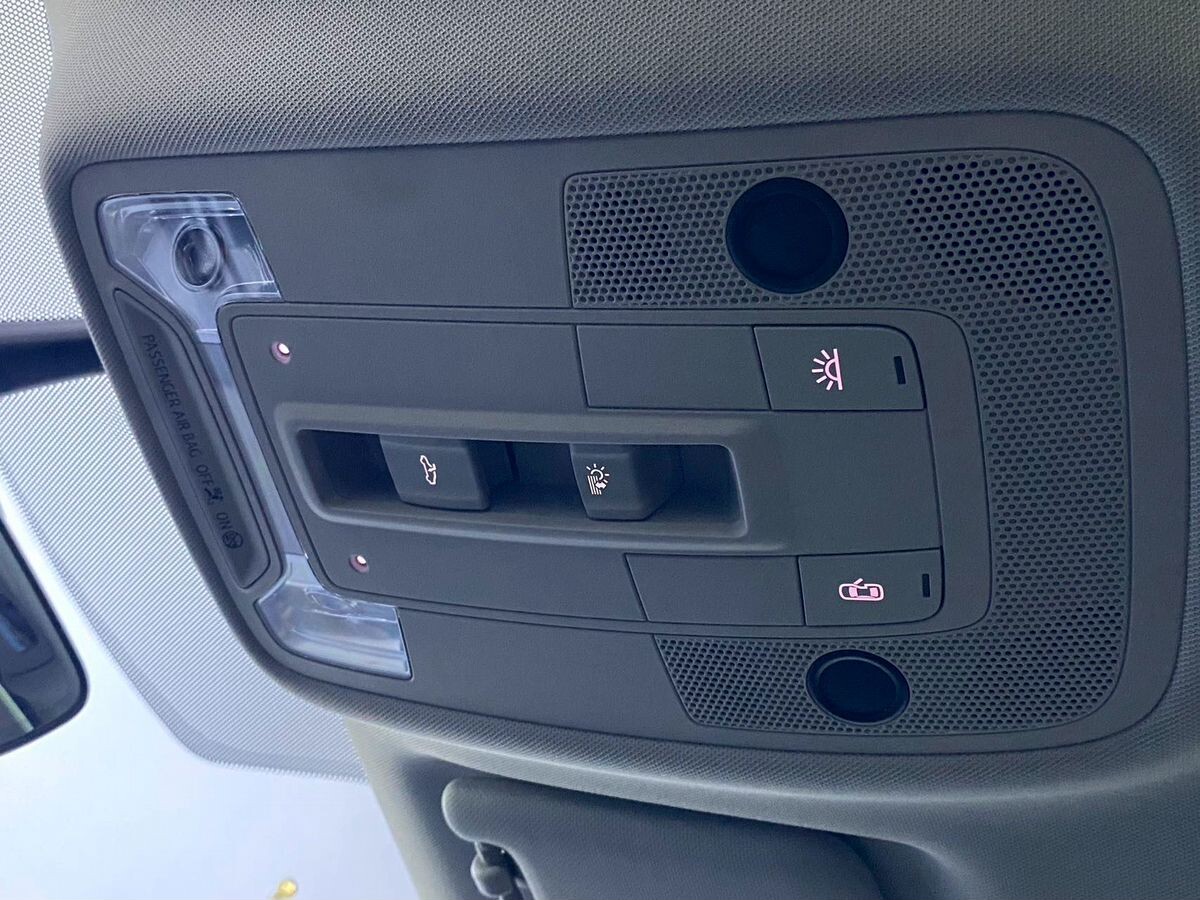 Audi Q3 2022 - фото автомобиля