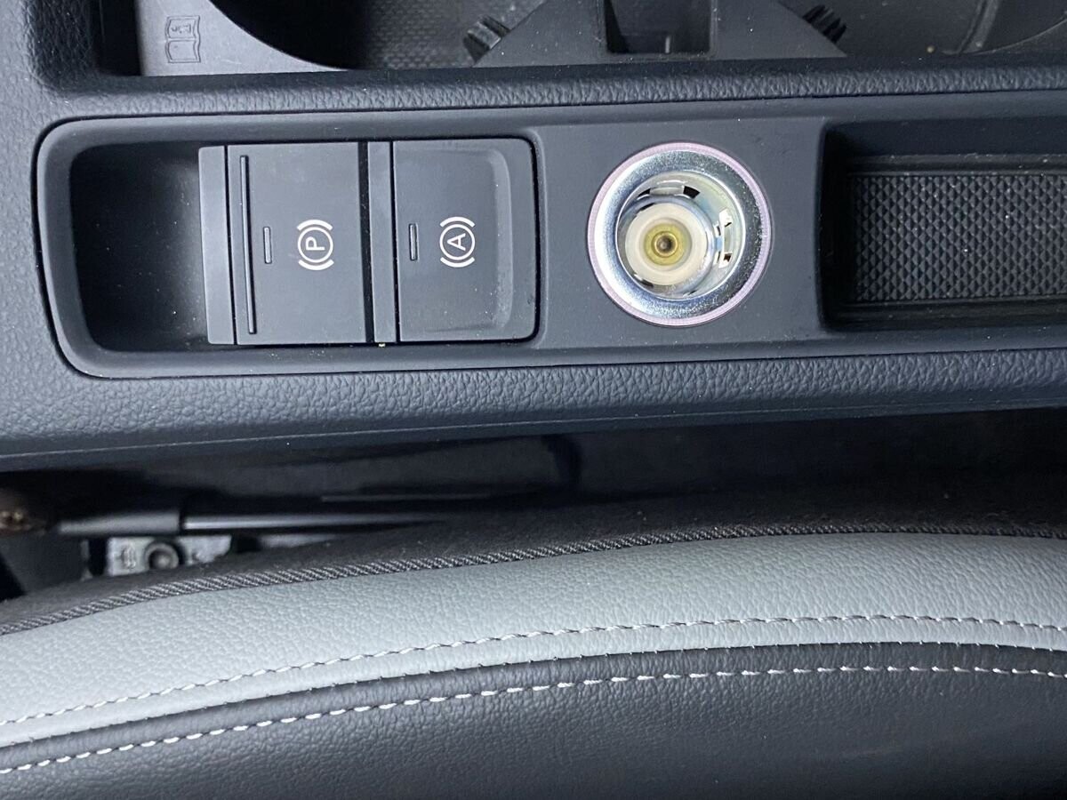 Audi Q3 2022 - фото автомобиля