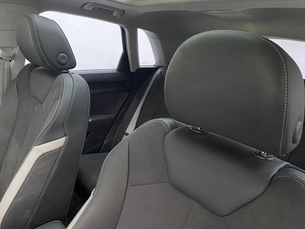 Audi Q3 2022 - фото автомобиля