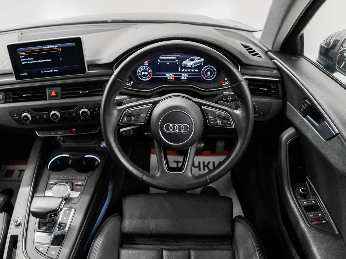 Audi A4 2017 - фото автомобиля
