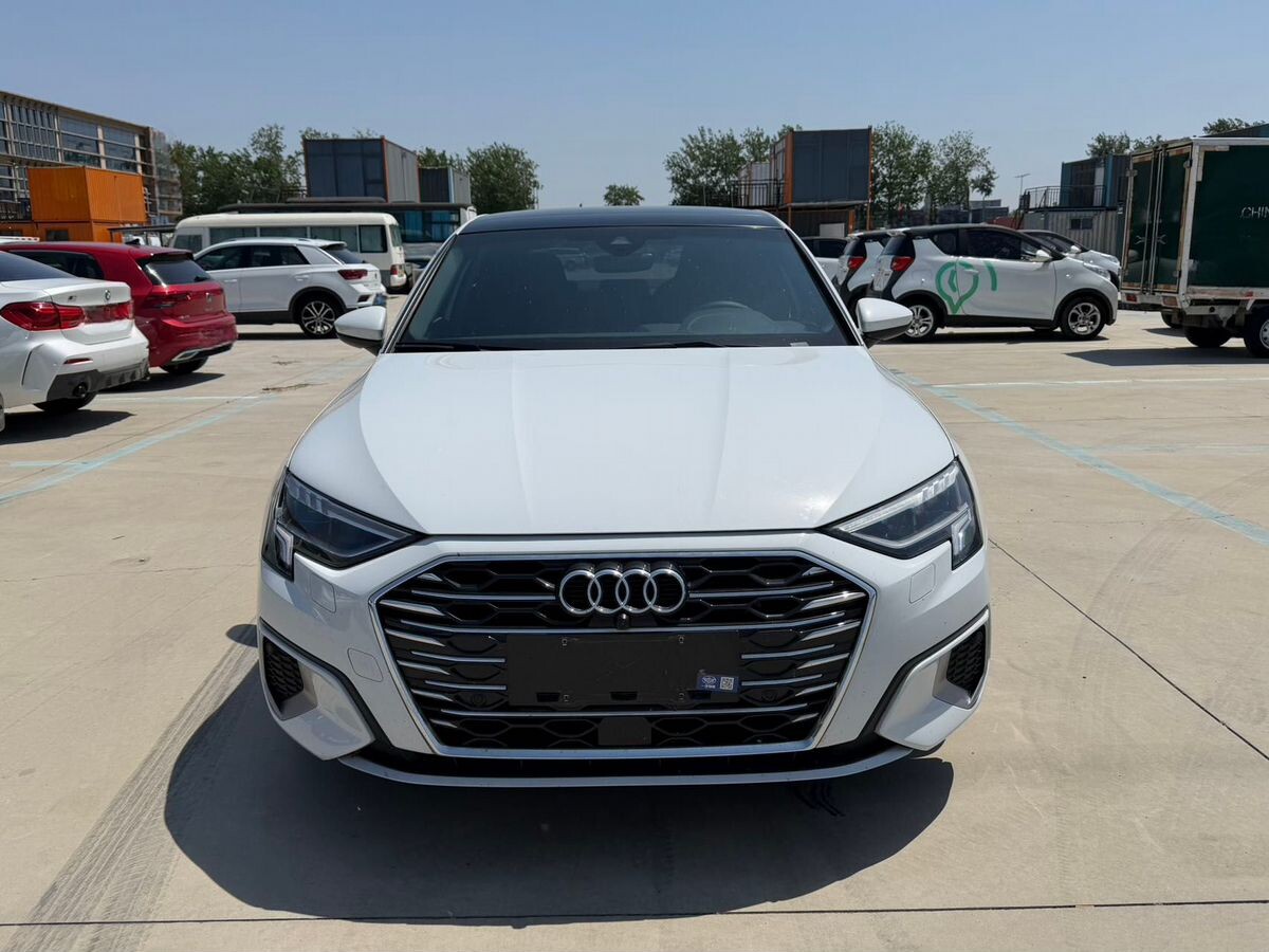 Audi A3 2023 - фото автомобиля