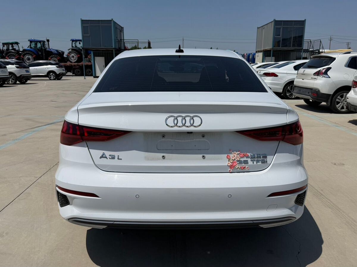 Audi A3 2023 - фото автомобиля