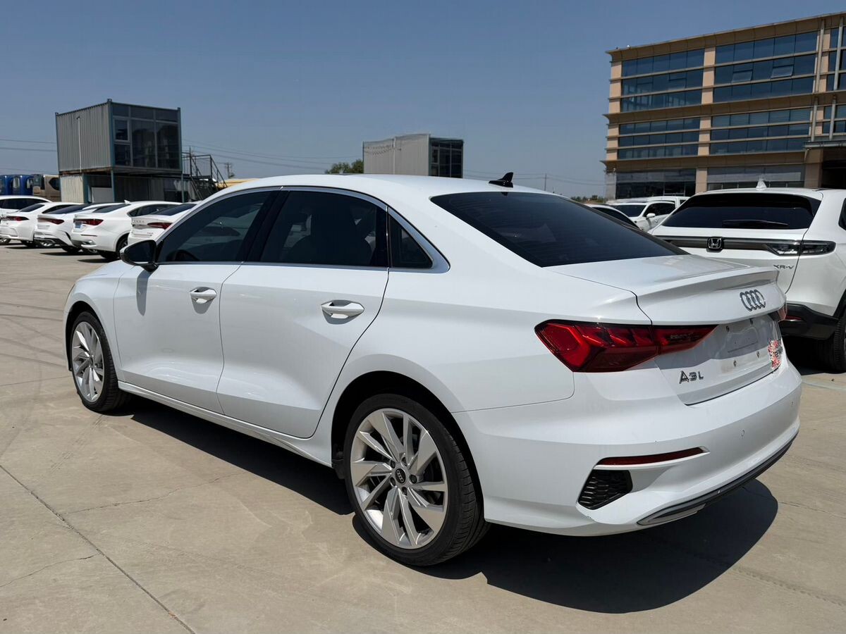 Audi A3 2023 - фото автомобиля