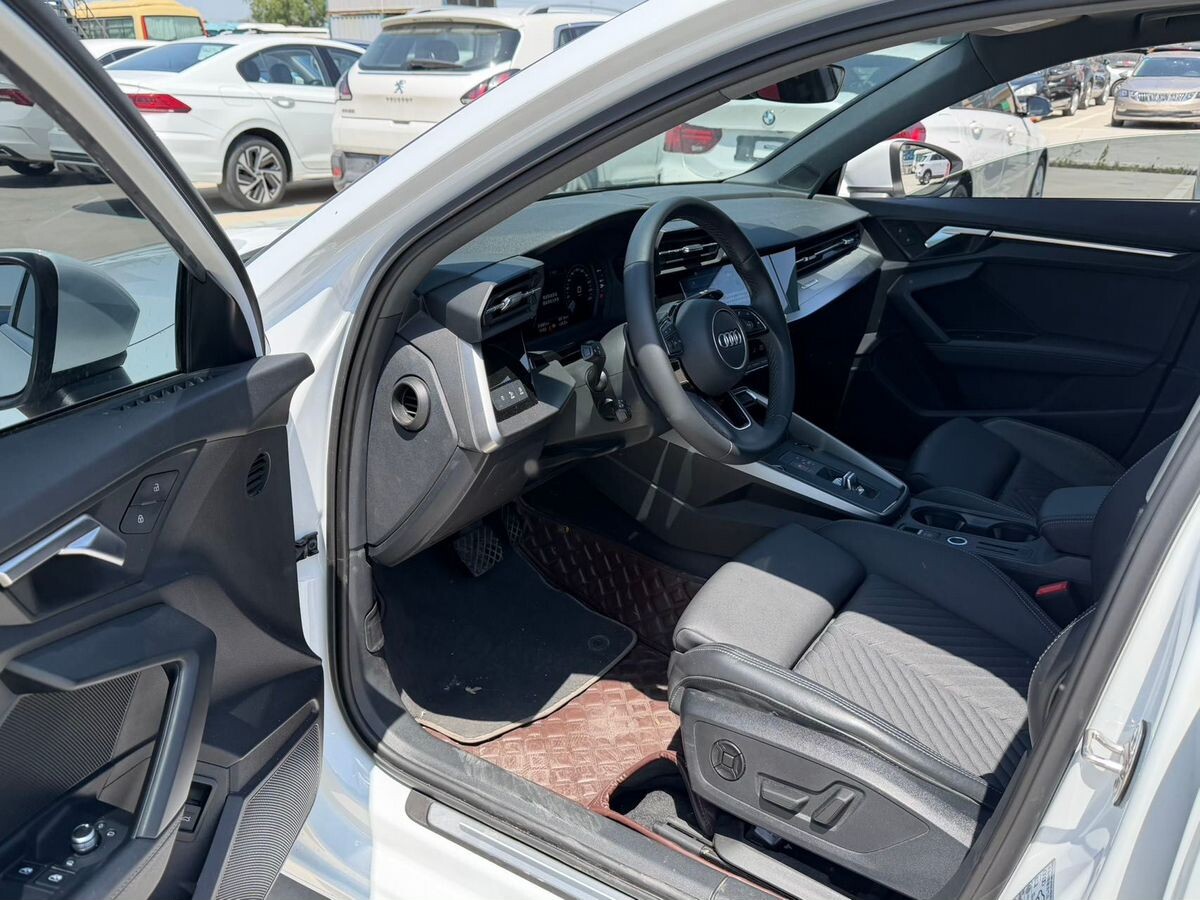 Audi A3 2023 - фото автомобиля