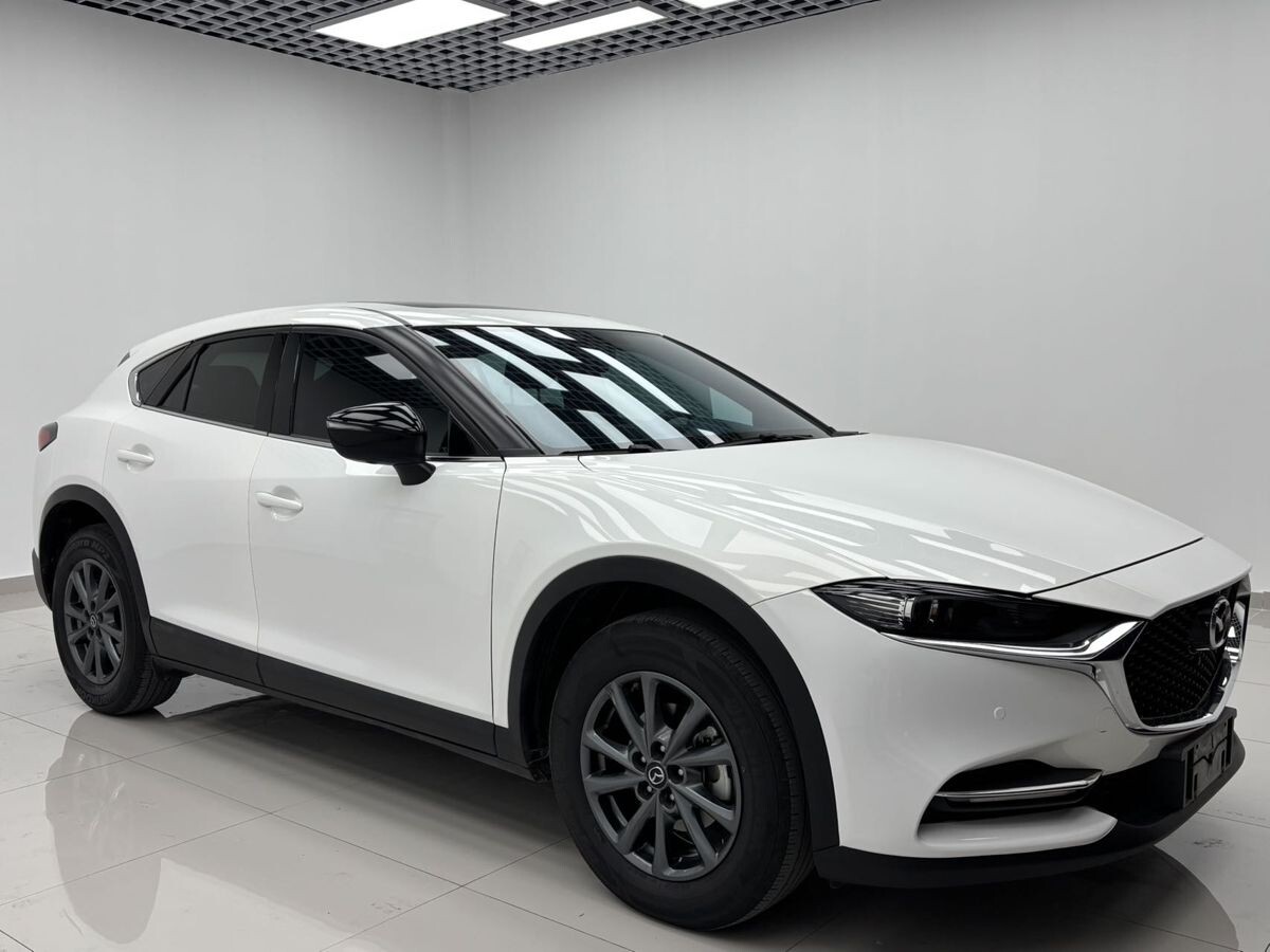 Mazda CX-4 2023 - фото автомобиля