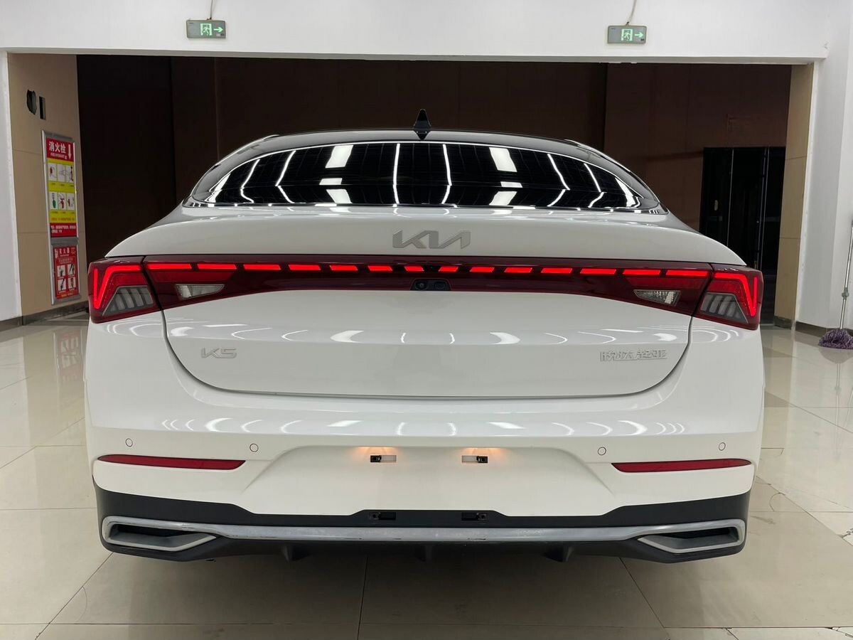 Kia K5 2022 - фото автомобиля