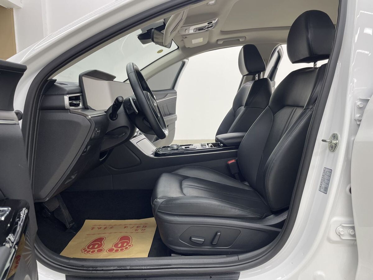 Kia K5 2022 - фото автомобиля