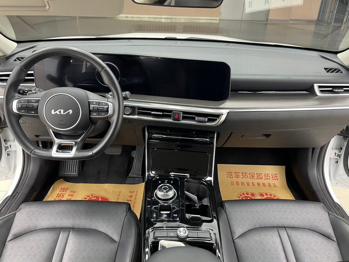 Kia K5 2022 - фото автомобиля