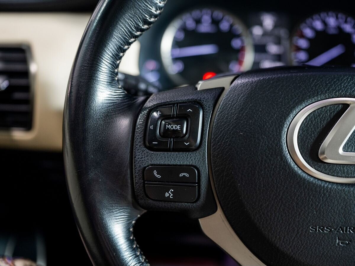 Lexus NX200 2015 - фото автомобиля
