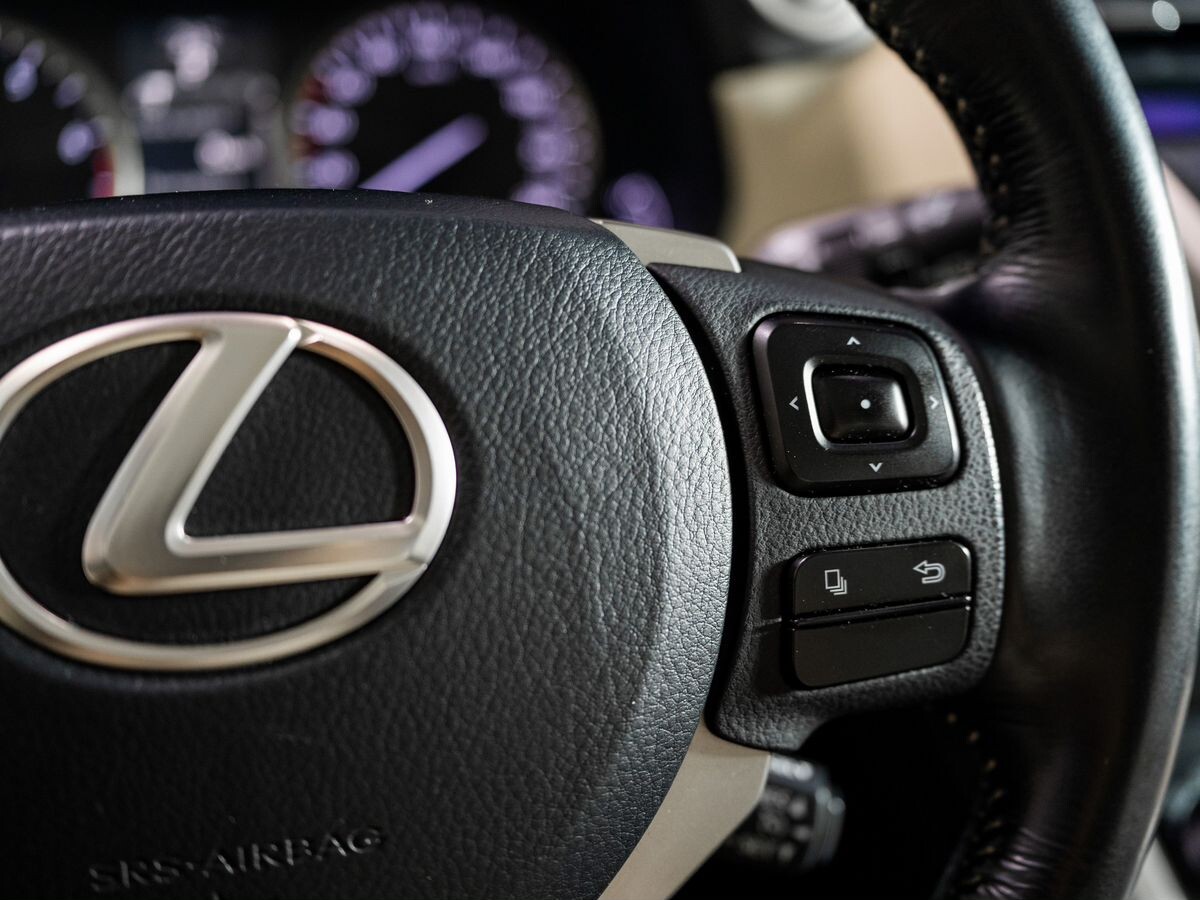 Lexus NX200 2015 - фото автомобиля