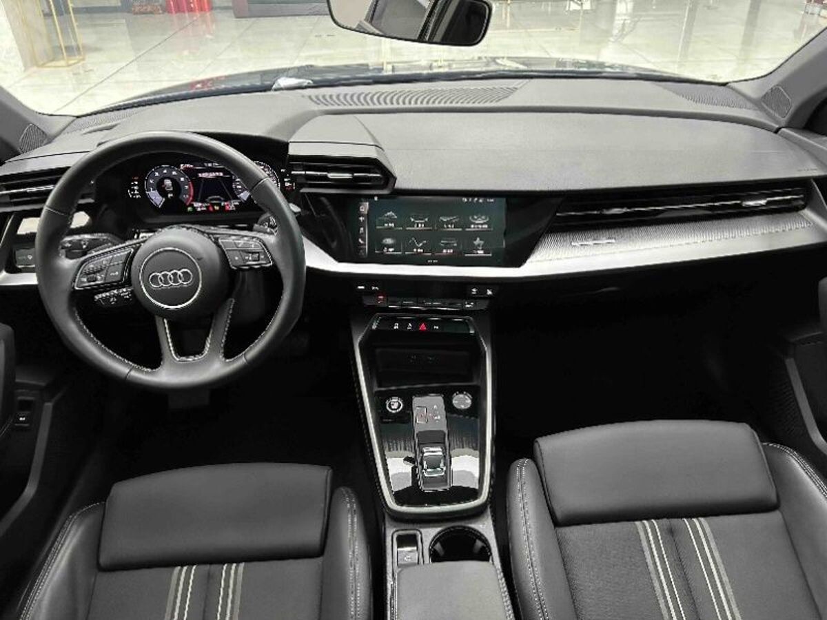 Audi A3 2023 - фото автомобиля